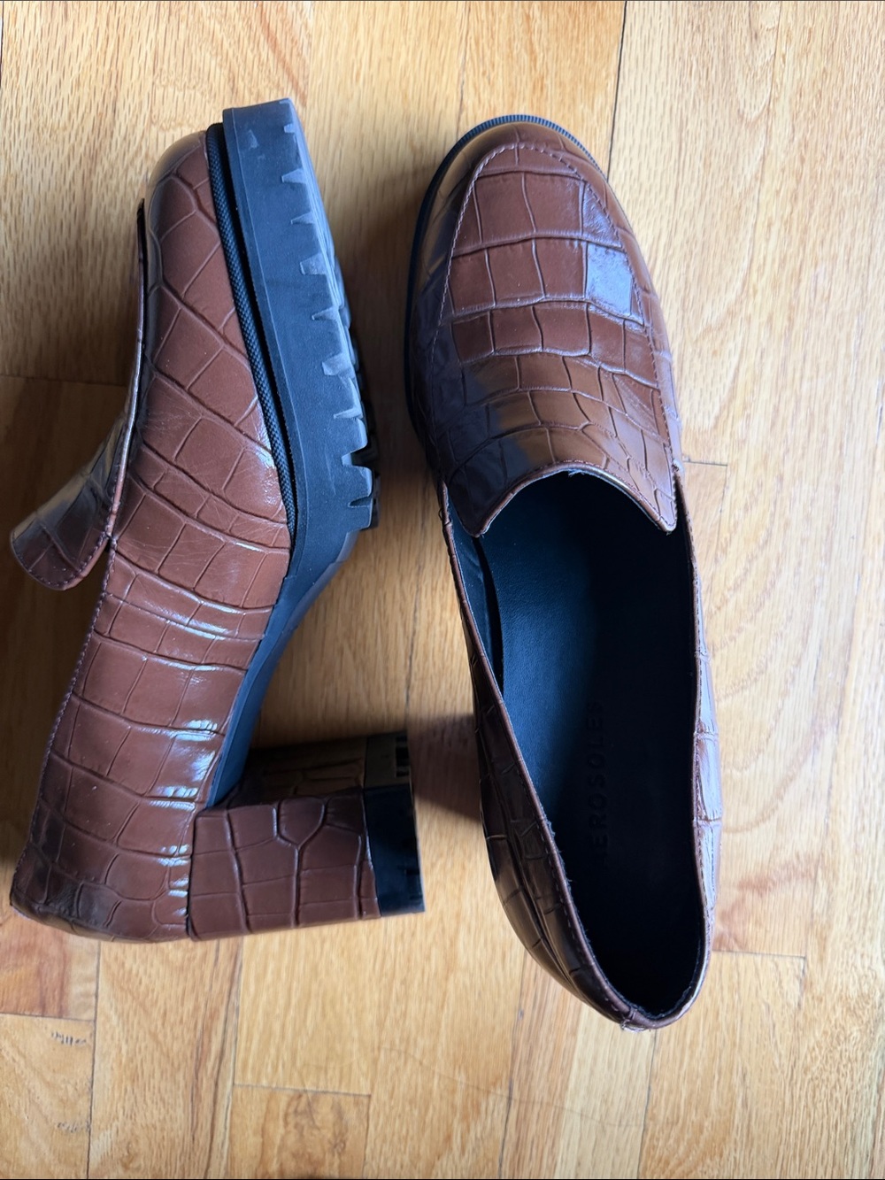 AEROSOLES Brown Croc-Embossed Platform Loafers with Lug Sole